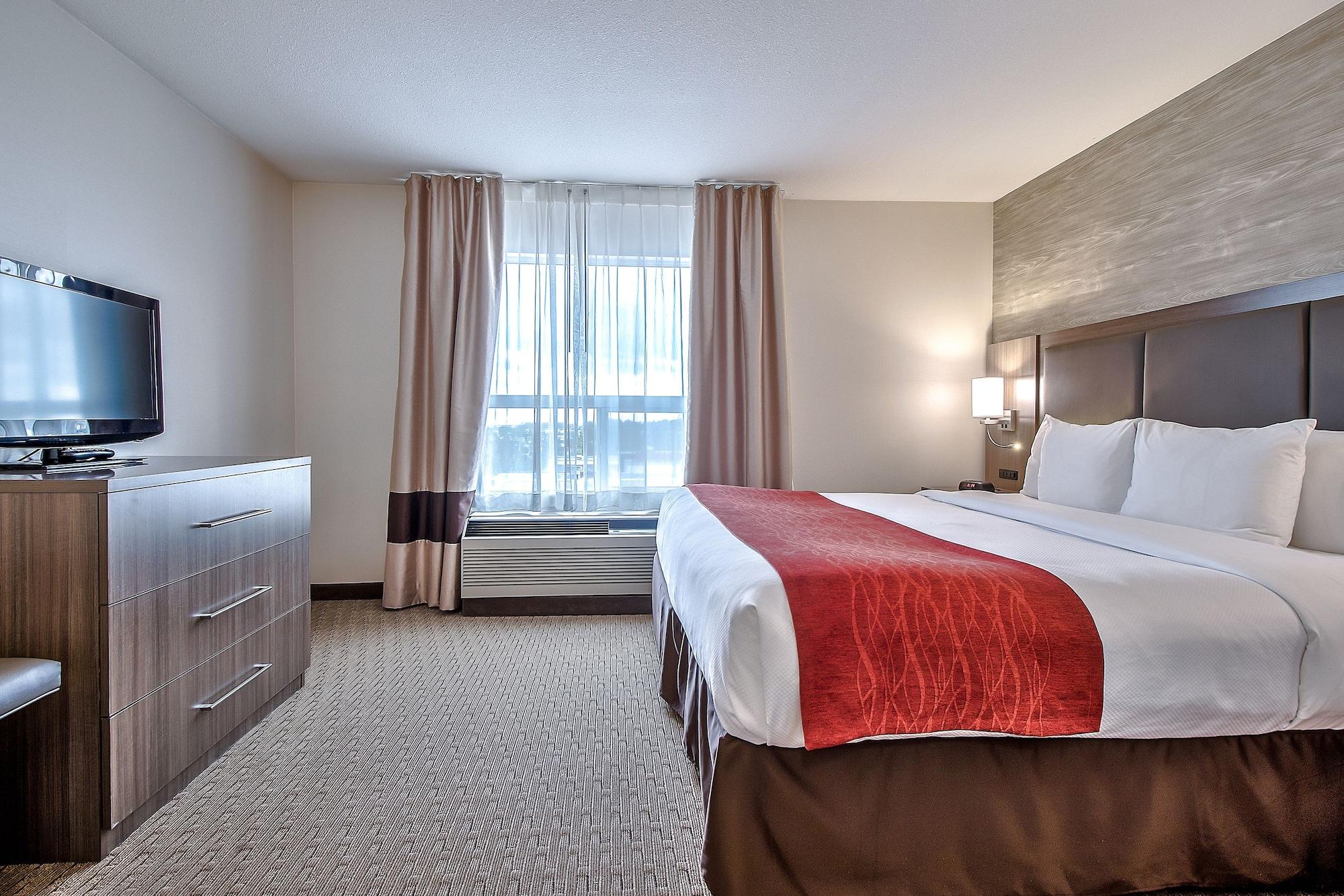 Comfort Inn & Suites South Calgary Exterior photo
